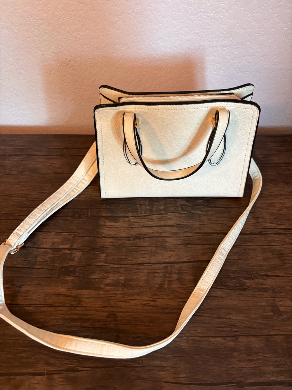 Purse - Picture 1 of 7